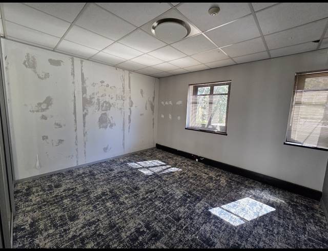 377M² OFFICE TO LET IN SANDOWN